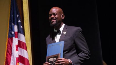 Preston Green accepts award at 2017 One Hundred Men of Color Gala