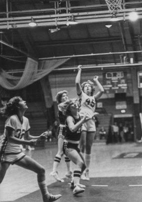Bert Wachtelhausen playing basketball as UConn student-athlete.